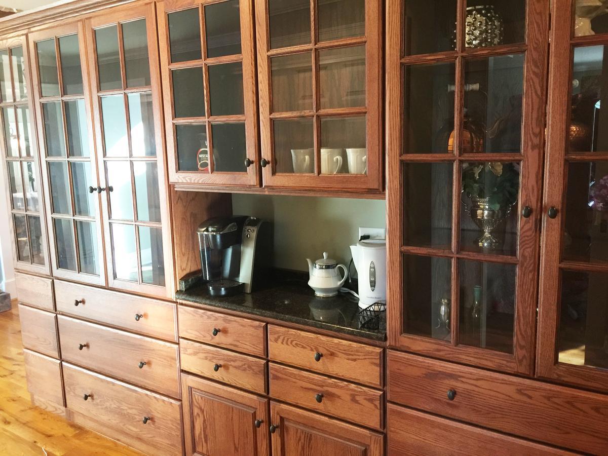 The B & B At Queenslake Midway Bagian luar foto